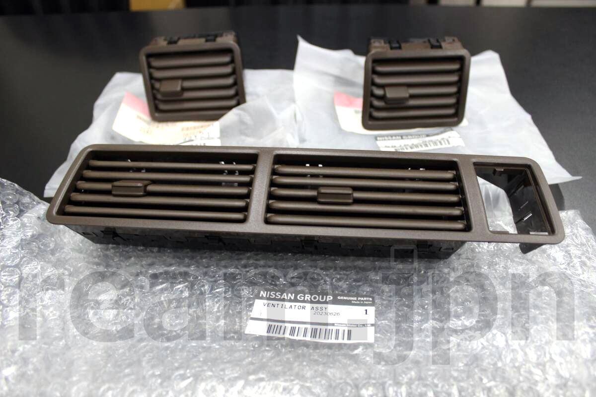 新品 日産純正 Y31 セドリック グロリア エアコン ベンチレーター