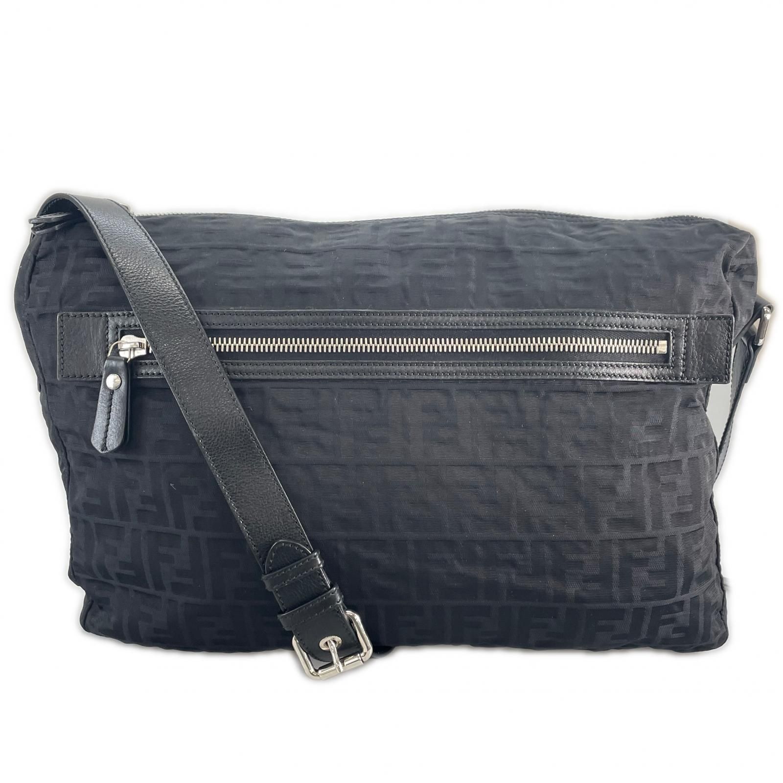 FENDI フェンディ ショルダーバッグ ナイロン ブラック メンズ