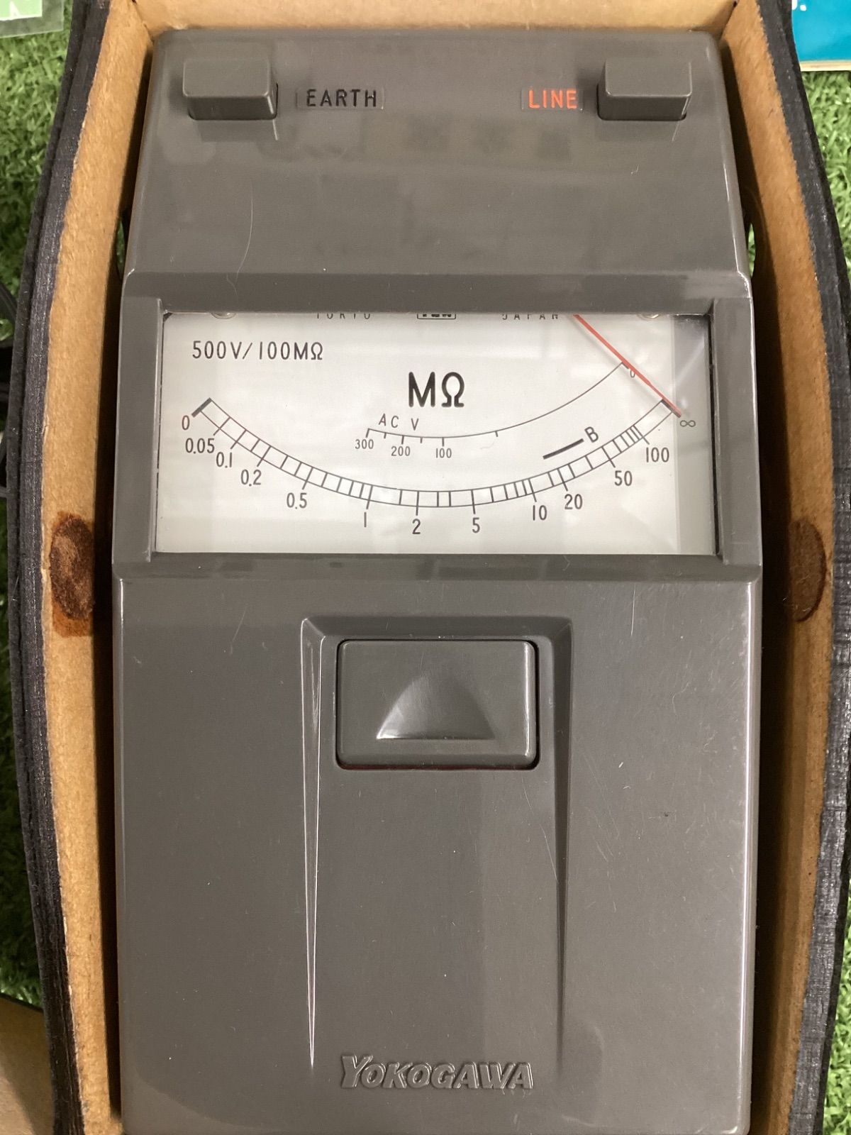 A アナログ絶縁抵抗計 3213