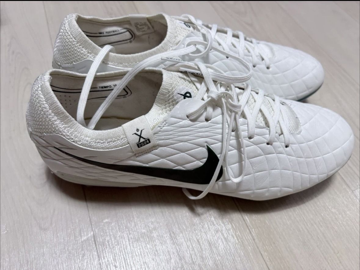 NIKE ティエンポ レジェンド10 エリート FG 30周年 モデル サッカーシューズ 275