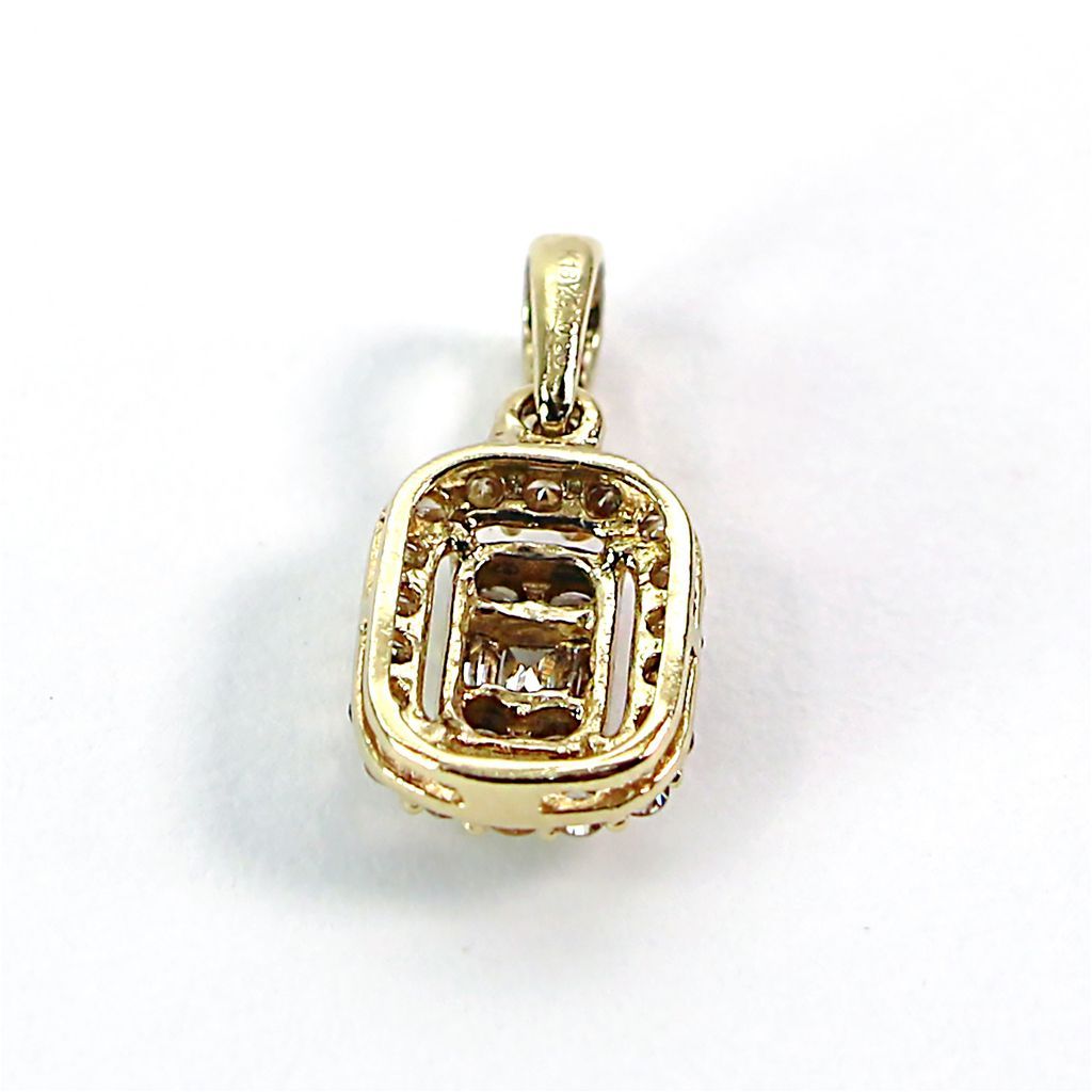 【SALE☆特価☆】K18 天然ダイヤモンド　0.25ctペンダントトップ 2 SALE☆特価☆】K18 天然ダイヤモンド 0.25ctペンダントトップ 2 SALE