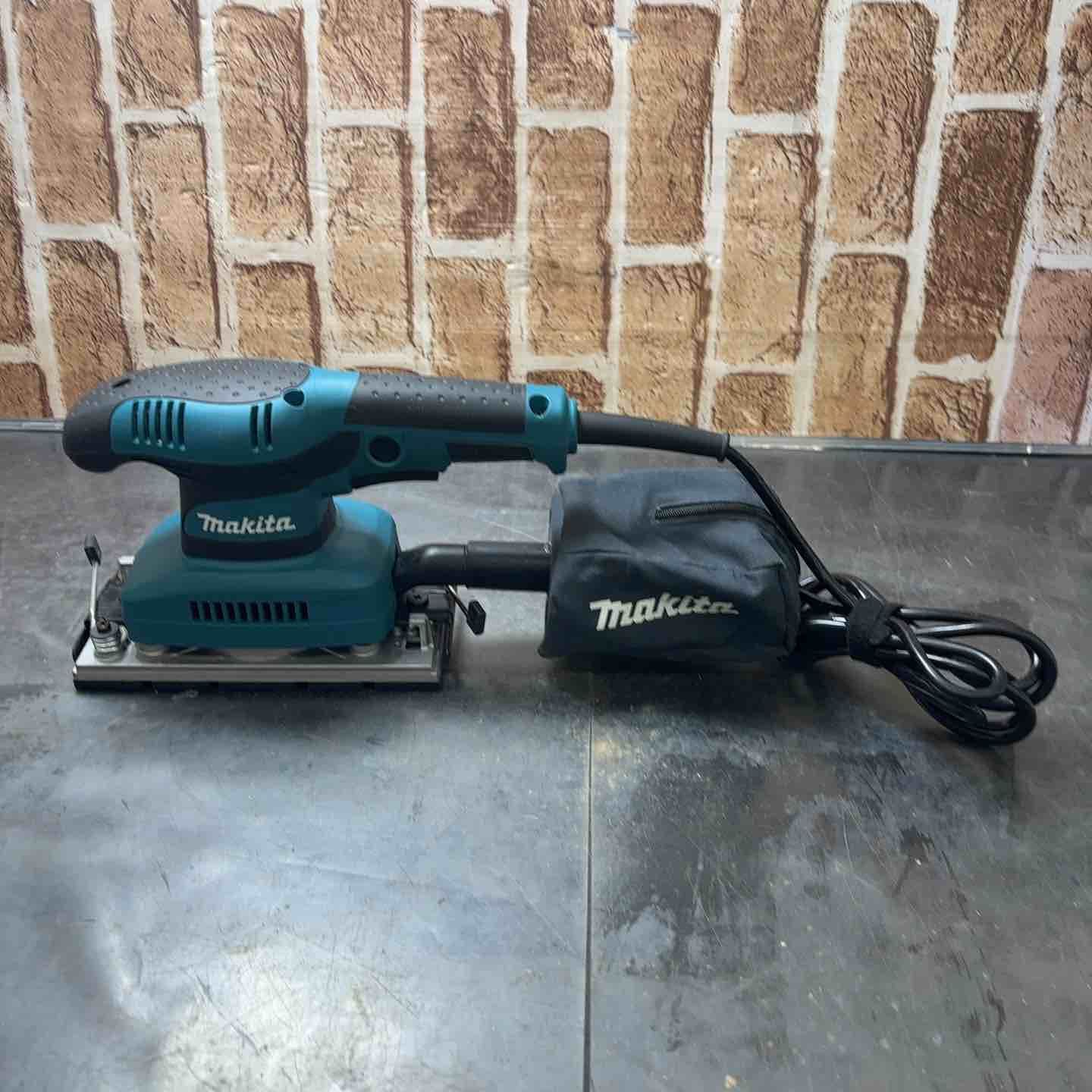 品 マキタ makita 仕上サンダ BO 3710