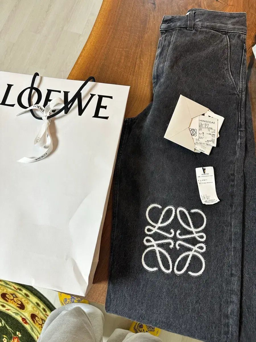 LOEWE ロエベ アナグラム ロゴ デニムパンツ ブラックデニム ユニセックス