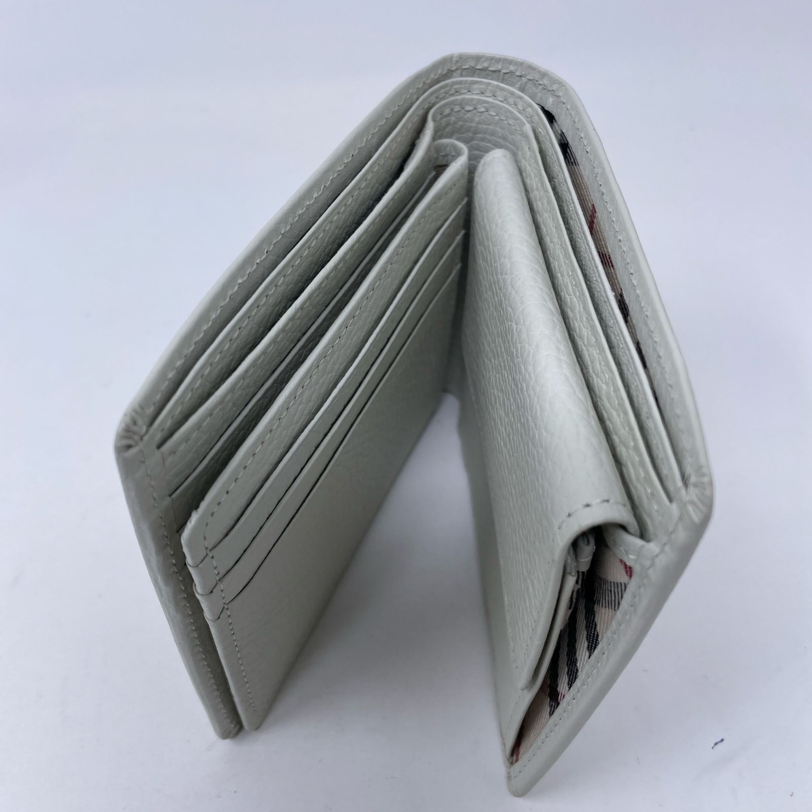 バーバリー BURBERRY