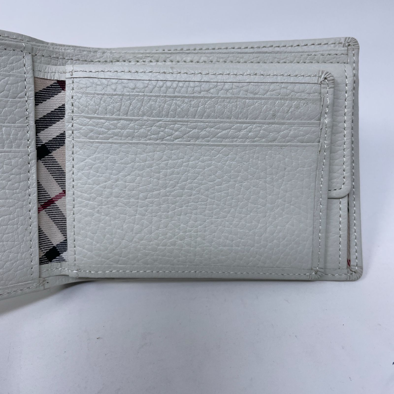 美品】バーバリー BURBERRY レザー ノバチェック 二つ折り財布