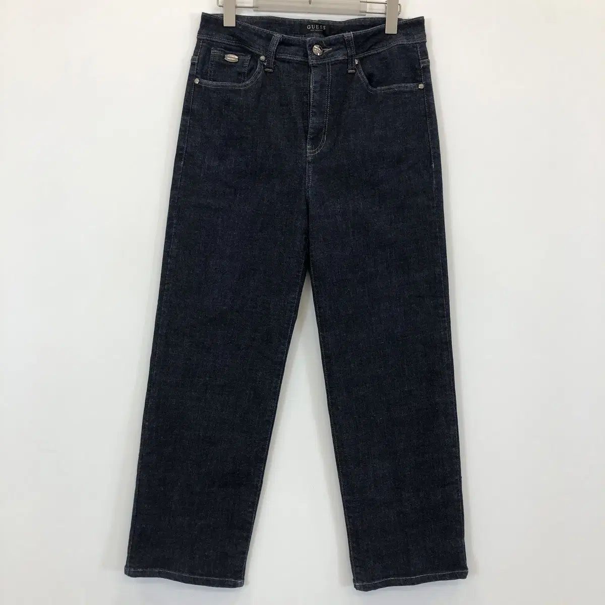 GUESS ブラック ストレートデニム 30 デニム・ジーンズ(GUESS JEANS 