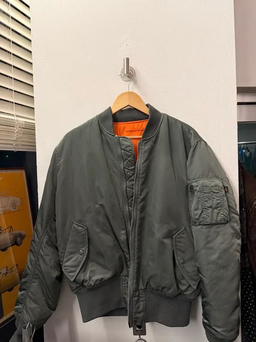 アルファフライト アルファ アウター ALPHA INDUSTRIES アルファ