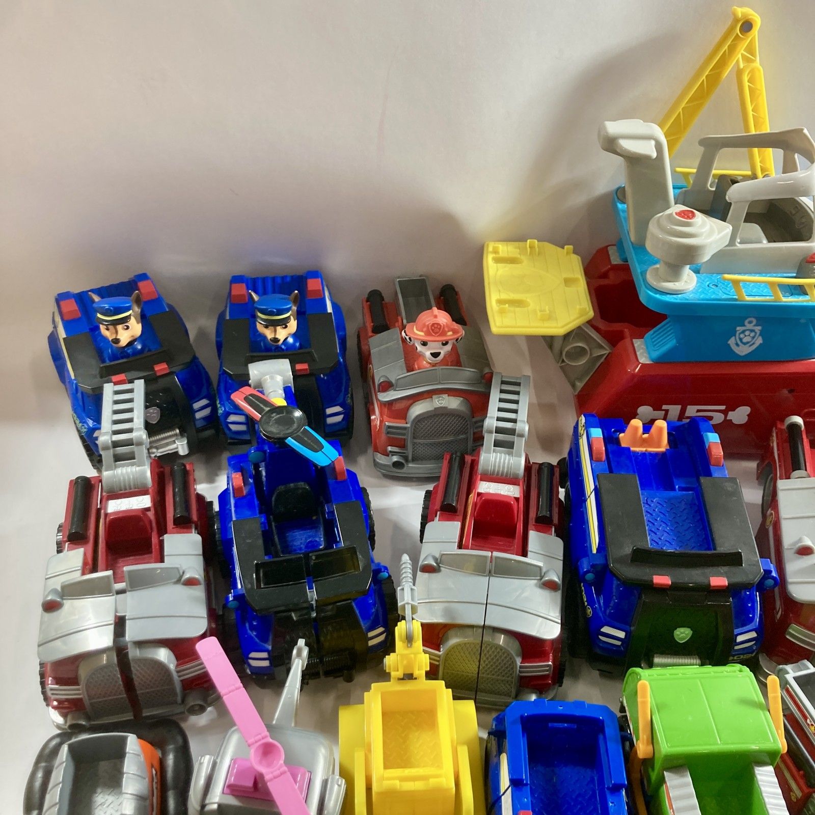 パウパトロール グッズ 100点 まとめ商品 ぬいぐるみ チェイス マーシャル ズーマ スカイ ロッキー ラブル 12 2 kg