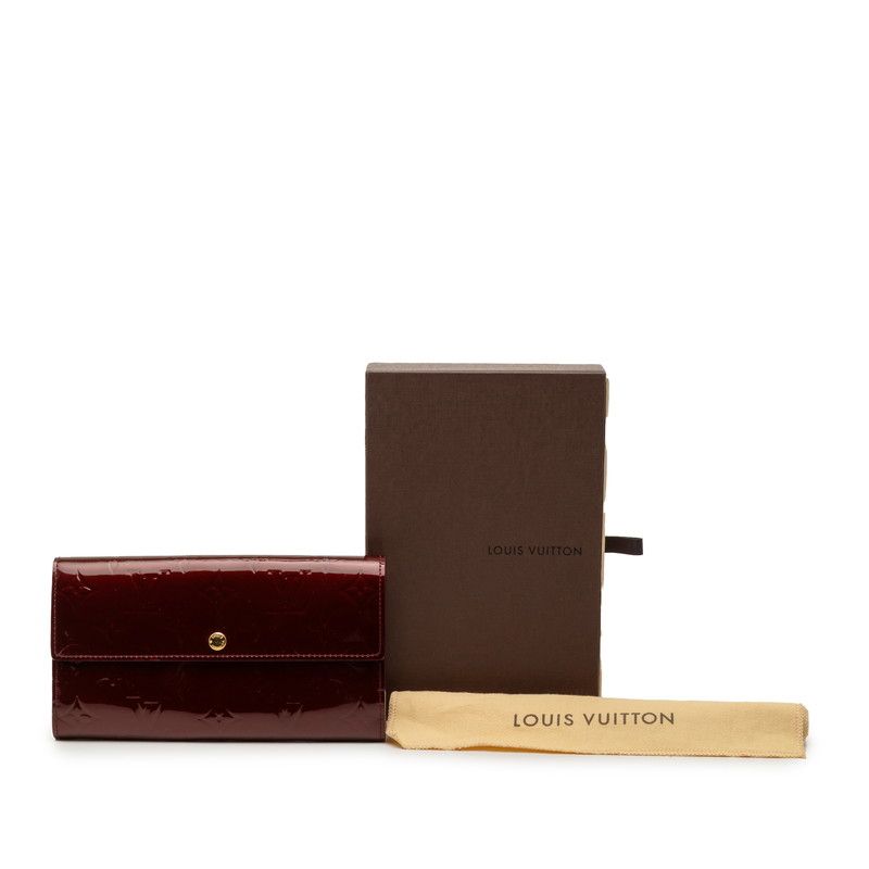ルイ ヴィトン モノグラム ヴェルニ ポルトフォイユ サラ M93524