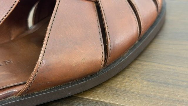 コールハーン レザーグルカサンダル