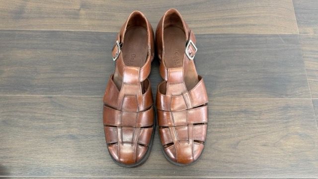 コールハーン レザーグルカサンダル