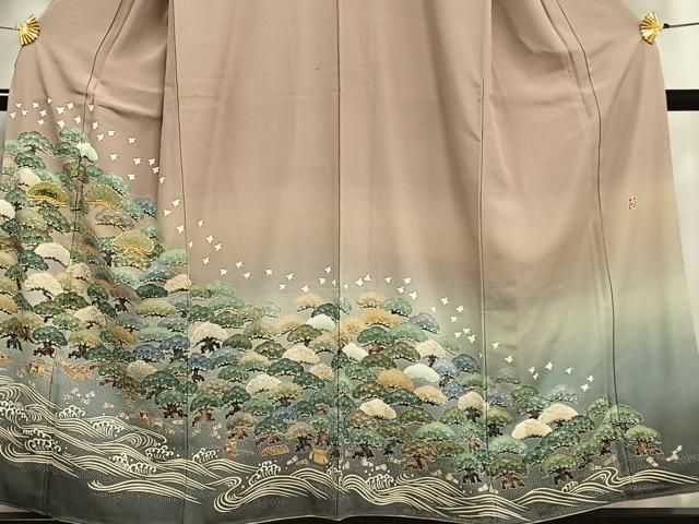 平和屋着物●豪華色留袖　友禅　作家物　駒刺繍　葡萄蔦の葉文　暈し染め　金糸　金彩　正絹　逸品　AABD8686fy 平和屋着物□豪華色留袖 作家物 駒刺繍 千鳥松文 暈し染め 金糸 金彩