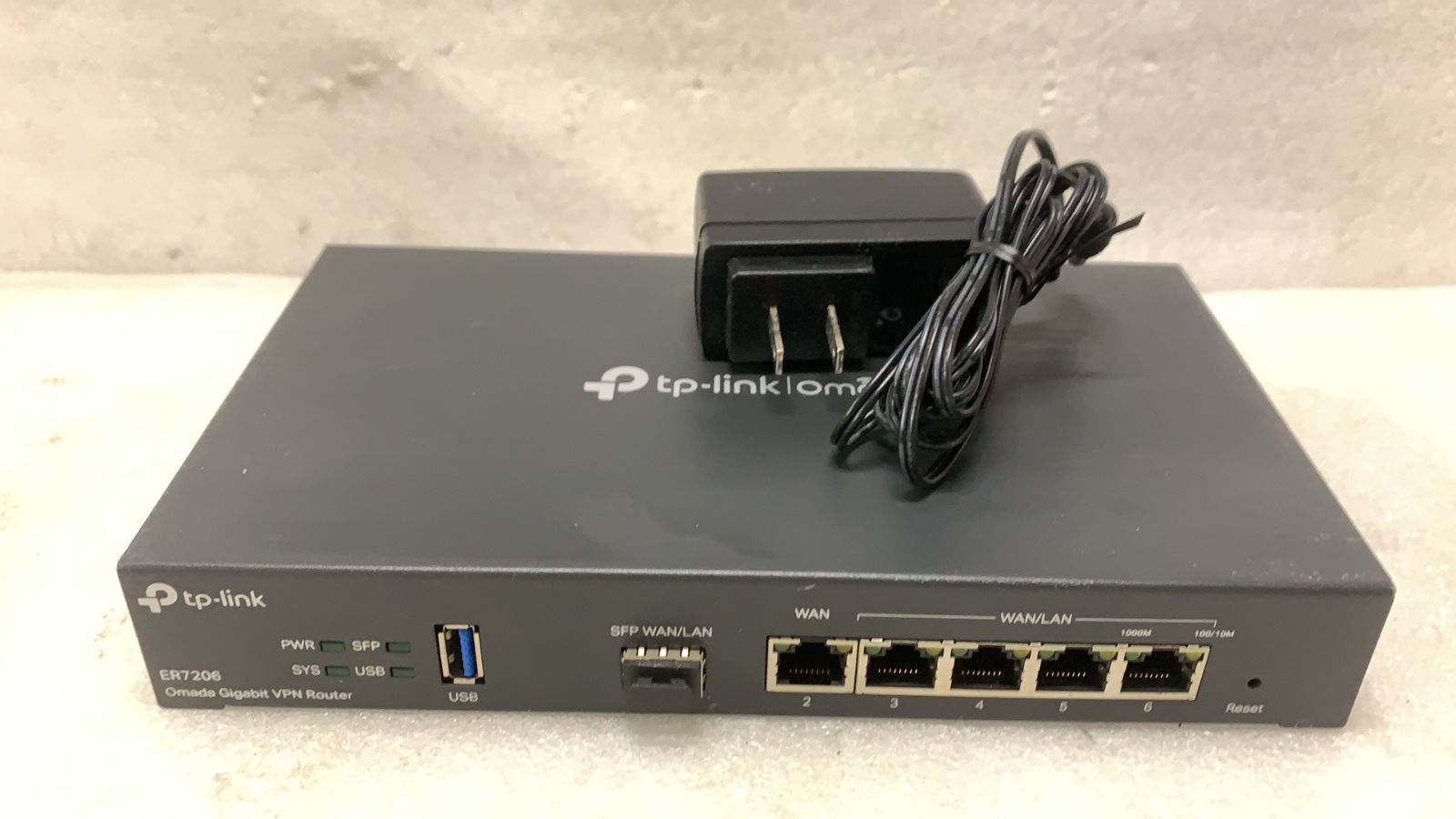 TP-Link ER7206 Omada ギガビットVPNルーター --525701 - メルカリ