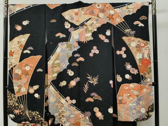 平和屋着物●豪華振袖 駒刺繍 扇面御所車鴛鴦牡丹花文 黒地 金彩 正絹 yc