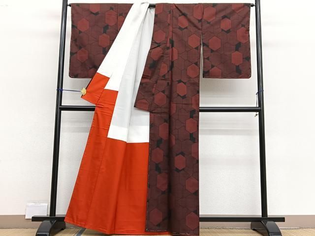 平和屋着物▽本場大島紬　単衣　7マルキ　亀甲重ね文　正絹　逸品　未使用　DAAX3100az 平和屋着物□本場大島紬 7マルキ 亀甲重ね 正絹 逸品 未使用