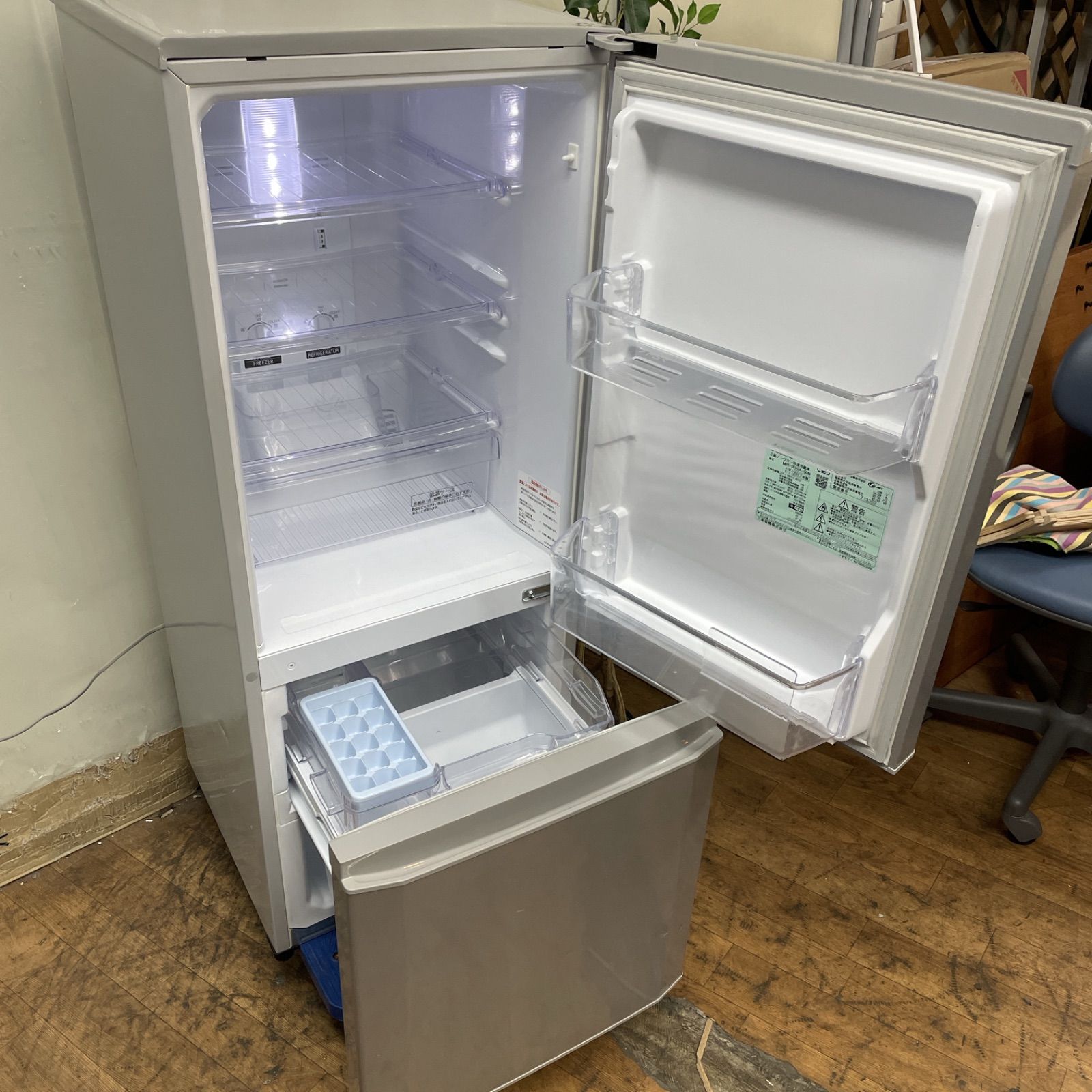 名古屋近郊限定送料設置無料2021年製三菱電機冷蔵庫146L 4902901006203.jpg