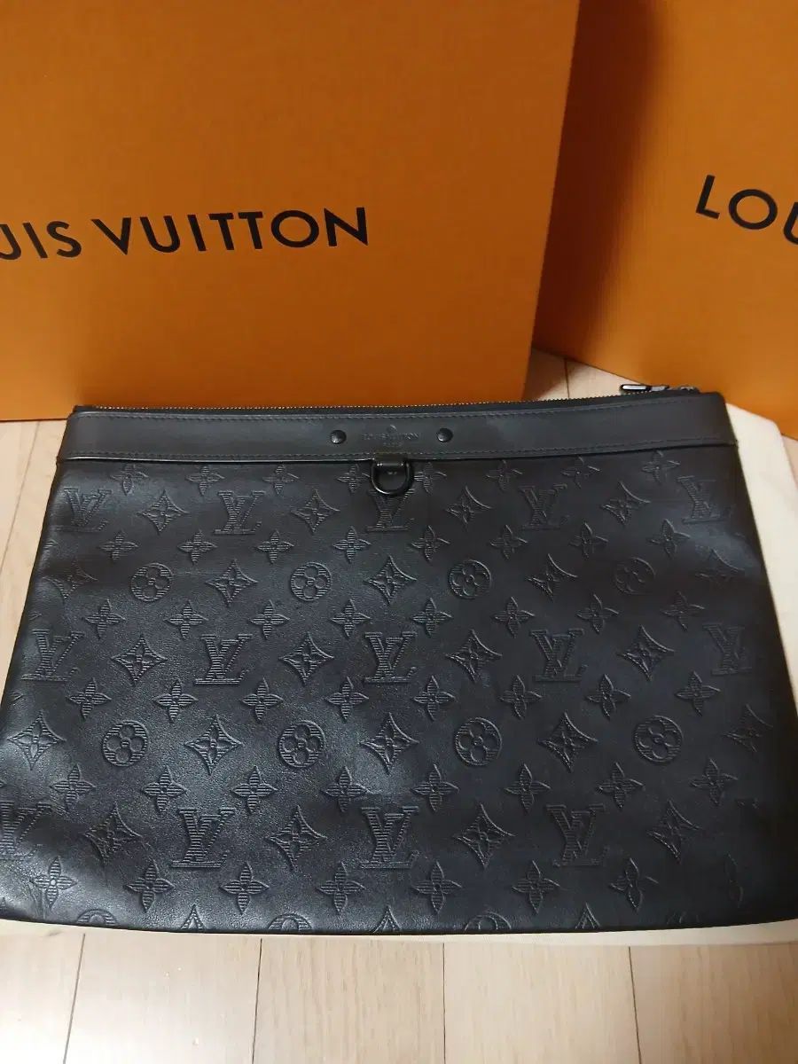 デパート フルセット Louis Vuitton ルイヴィトン シャドウ ポシェット クラッチバッグ