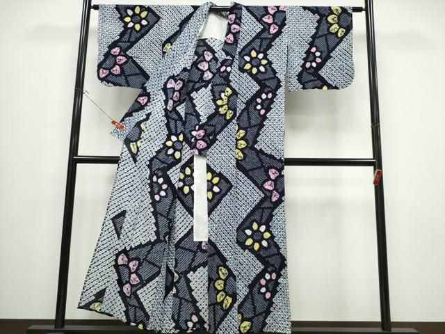 平和屋着物∴夏物 浴衣 有松鳴海絞り よろけ縞舞菊文 綿 ng