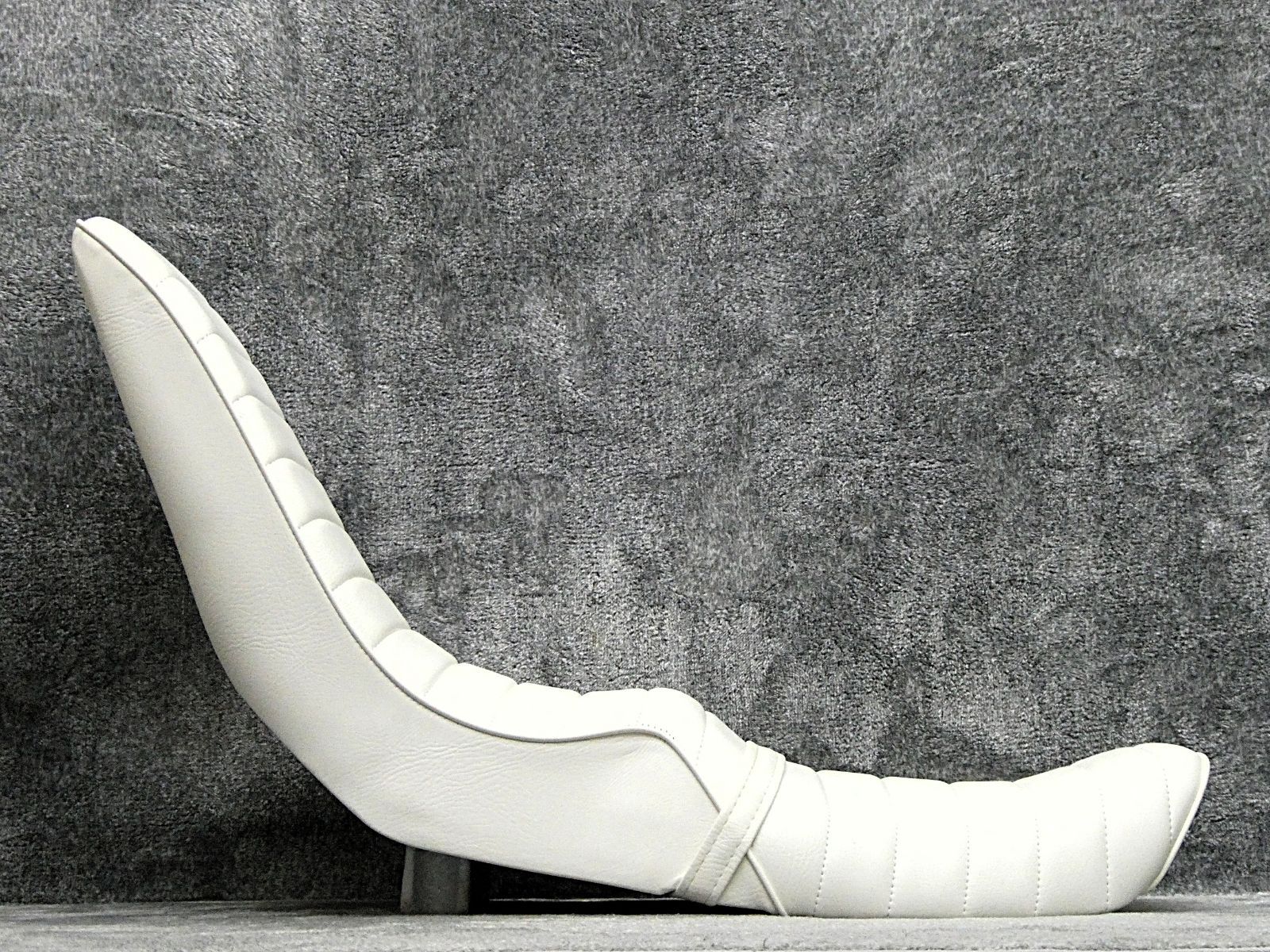 CBX400F 白皮 40cm 三段シート/補強入 CBX550F ホワイトNC04 PC07 3段