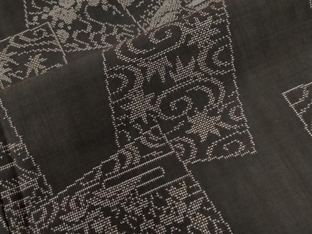 平和屋着物○本場大島紬 9マルキ 泥染め 色紙竜田川風景文 前田紬工芸