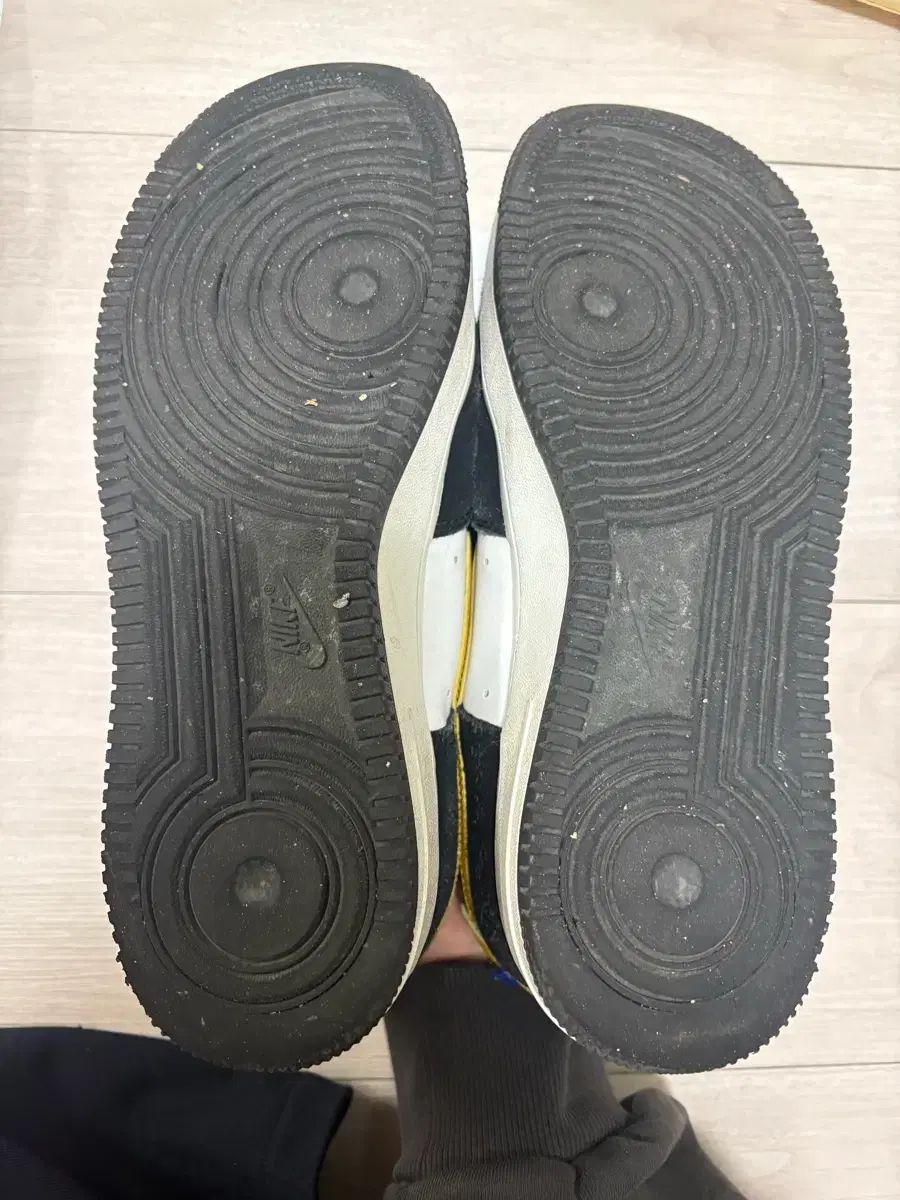 ナイキ エアフォース1 アスレチック 검노 265