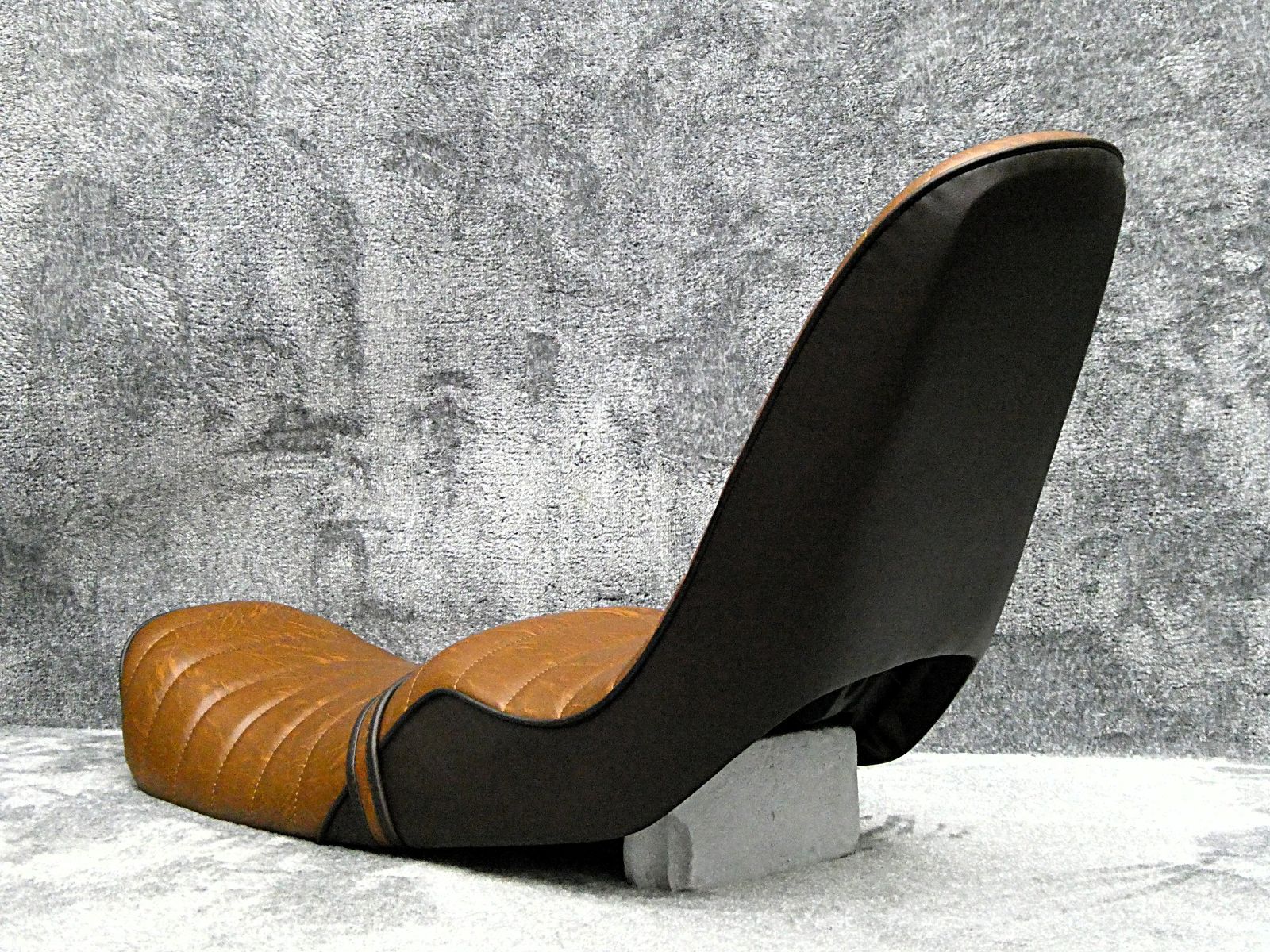 CBX400F 茶ツートン 40cm 三段シート/補強入CBX550FブラウンNC04 PC07