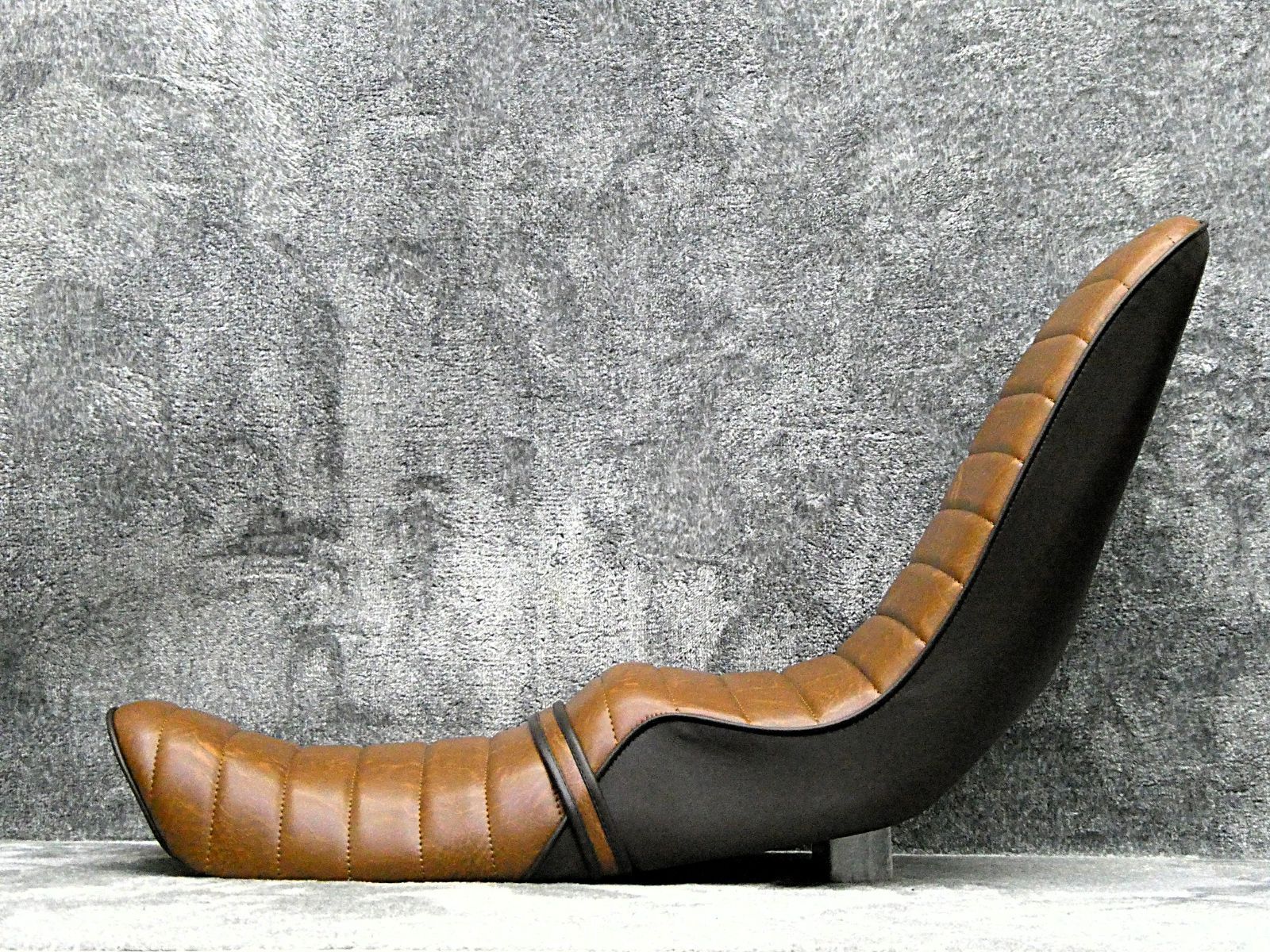 CBX400F 茶ツートン 40cm 三段シート/補強入CBX550FブラウンNC04 PC07