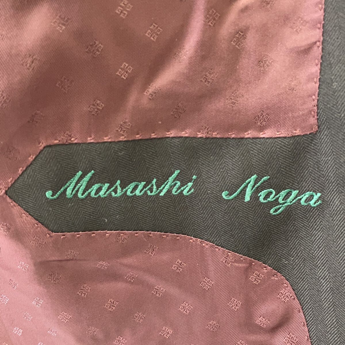  BOSS ボス ﾌﾞﾗｯｸ ｳｰﾙ ｽﾄﾗｲﾌﾟ ﾁｪﾝｼﾞﾎﾟｹｯﾄ 3 Pｽｰﾂ 表記なし その他 メンズ