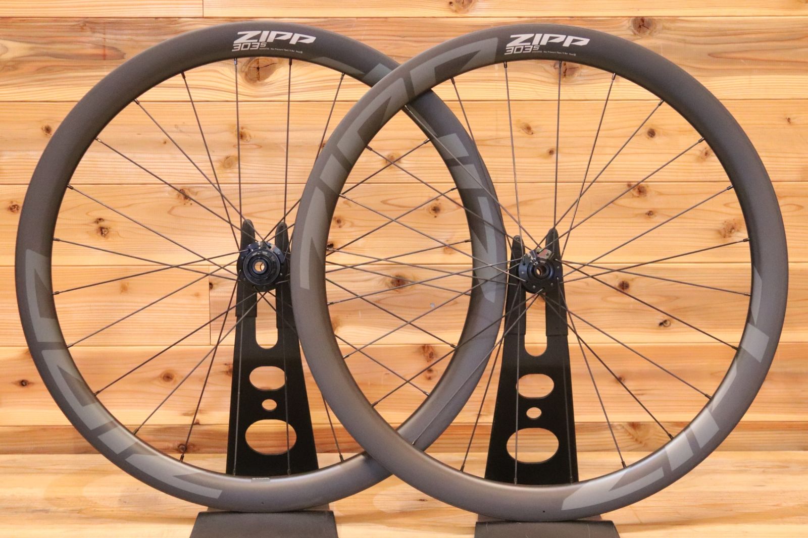 未走行品 ジップ ZIPP 303 S DISC シマノ 11 12 23㎜ フックレス カーボン チューブレス ロードバイク ホイールセット