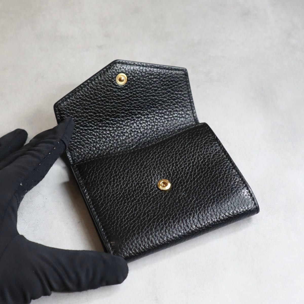 miu miu ブラック キルティング 名刺 美品/付属品完備】 miu miu ミュウミュウ / ヴィッテロダイノカード