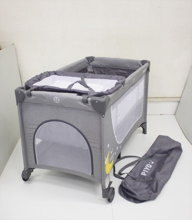 美品 PIYO PLAYARD 折り畳みプレイヤード ウォームグレー おむつ替えテーブル付 クリーニング済み D05601t