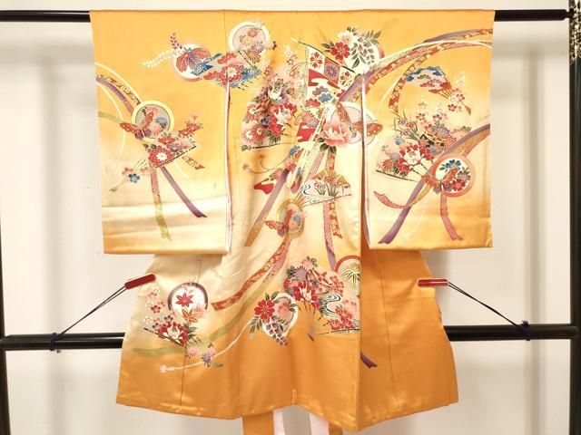 平和屋着物 お宮参り 女の子 祝着 産着 初着 のしめ 糸車 扇面花蝶丸文 暈し染め 金彩 ma
