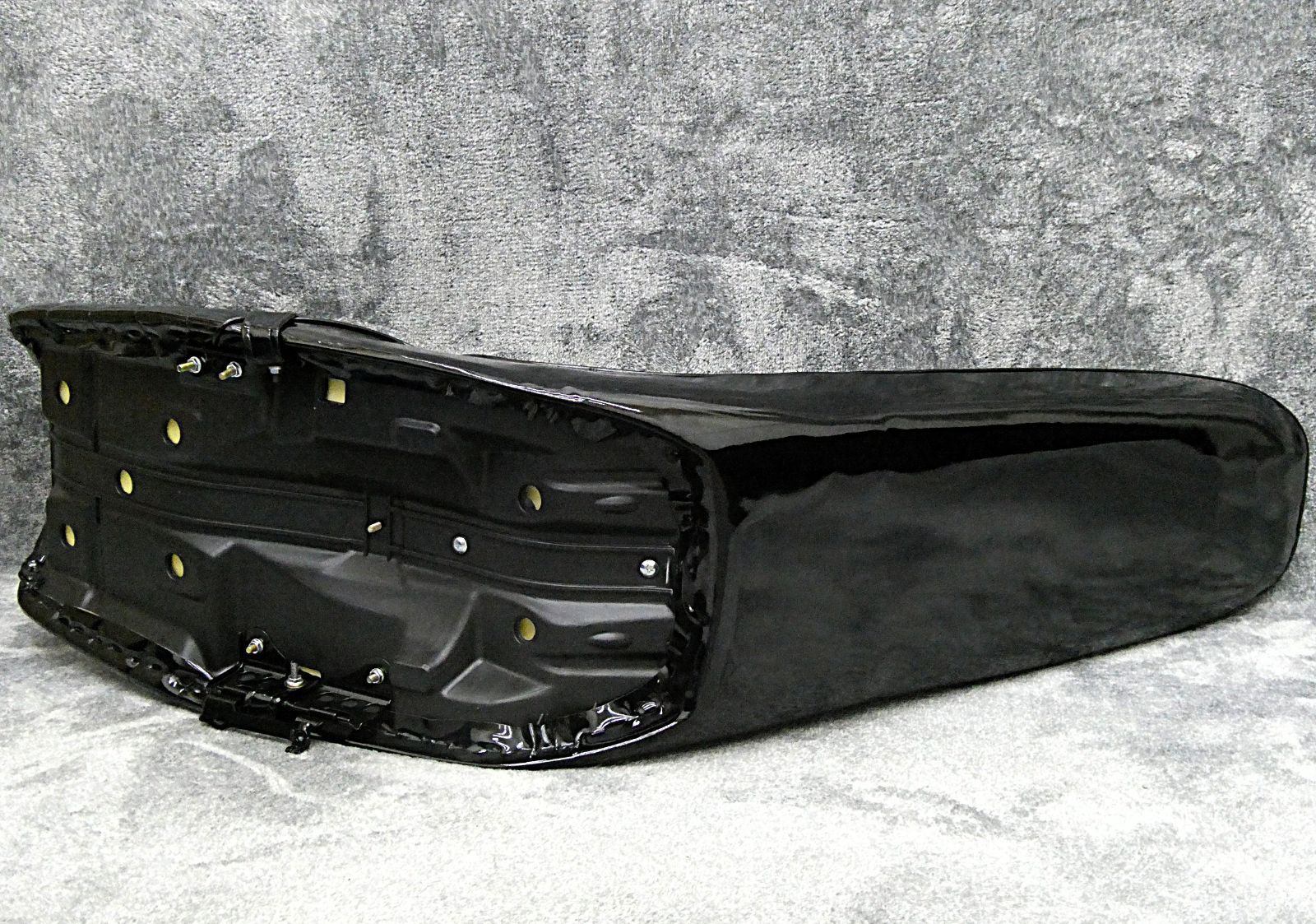 CBX400F 黒エナ 60cm 三段シート/補強入CBX550FブラックNC04 PC07 3段