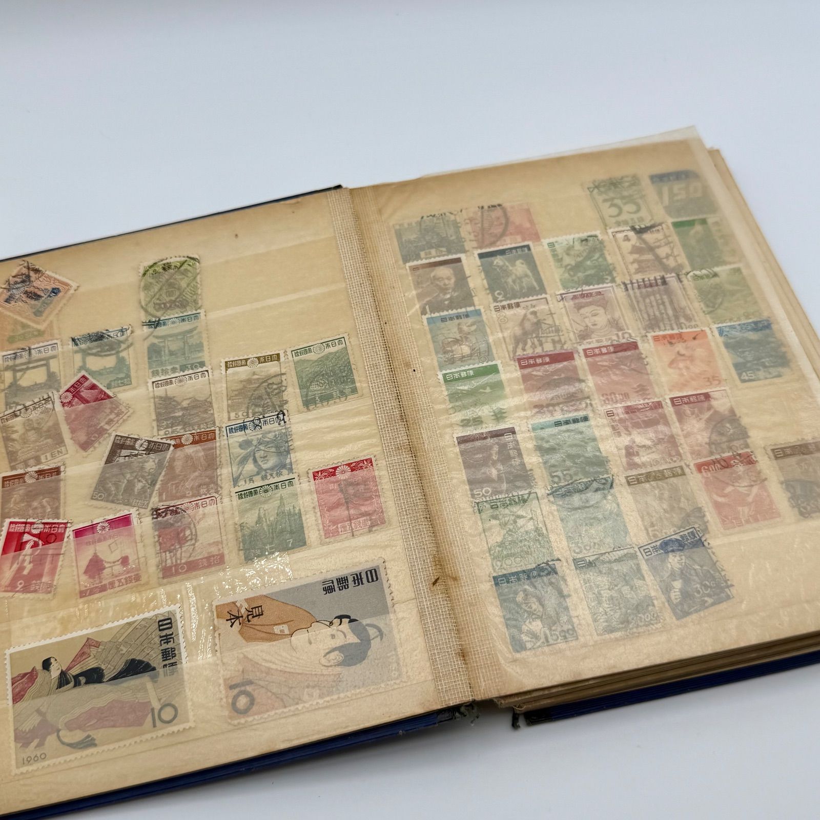 切手アルバム4冊 使用済み、未使用混在 - メルカリ