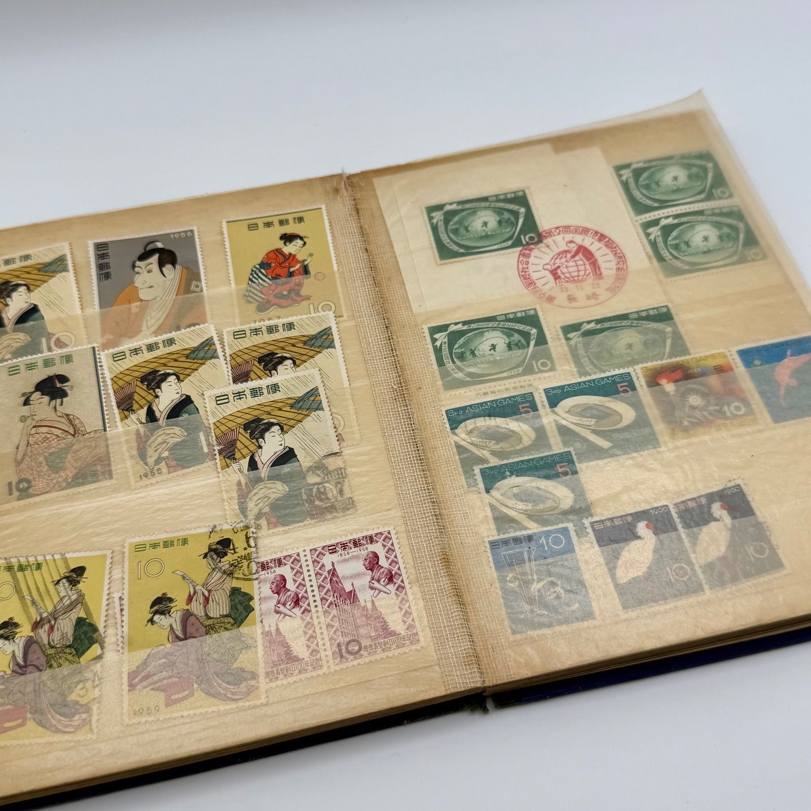中国の切手　アルバム　未使用です 切手アルバム4冊 使用済み、未使用混在 - メルカリ