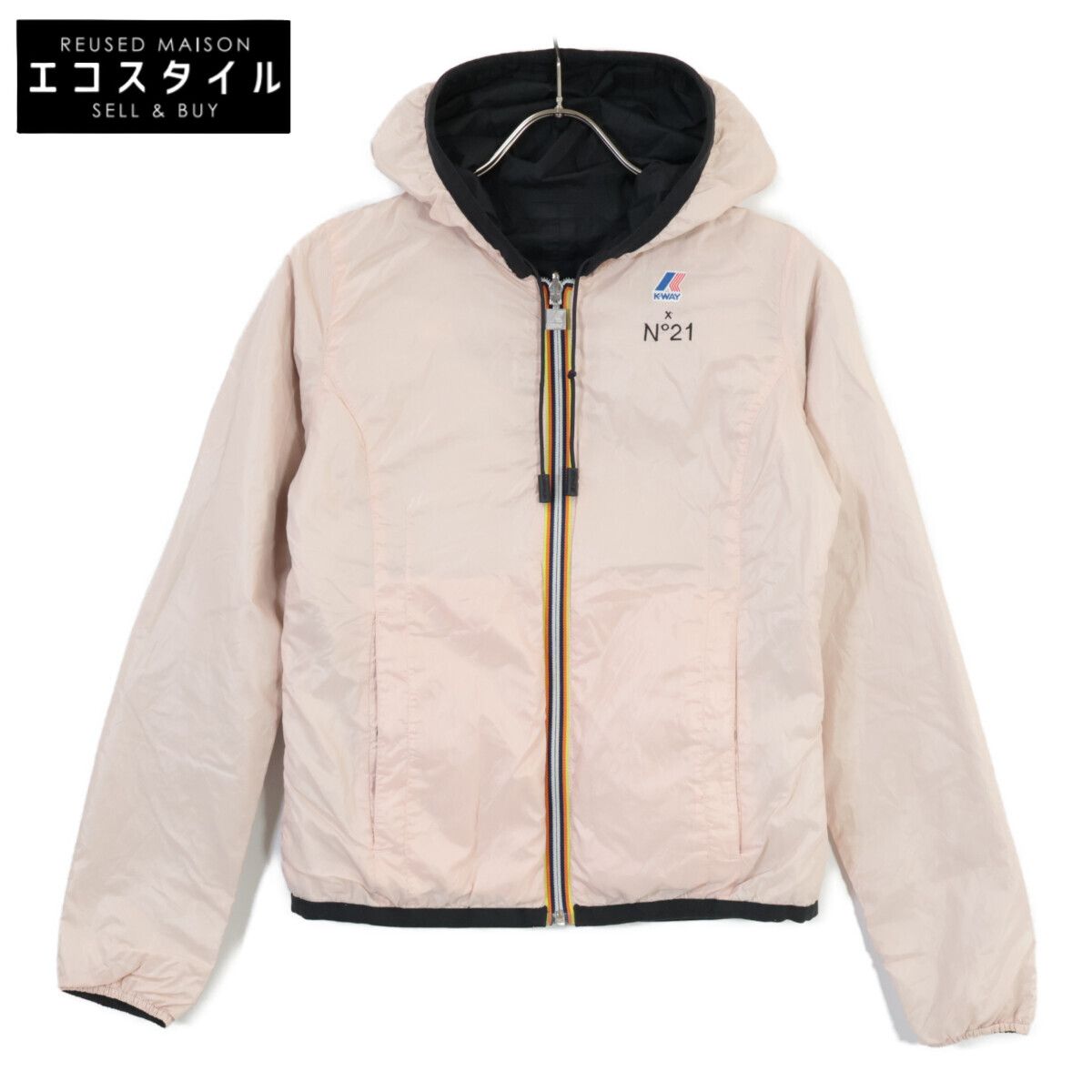 N゜21 ヌメロ ヴェントゥーノ K･WAY 17年 ﾌﾞﾗｯｸ ﾋﾟﾝｸ ﾅｲﾛﾝ ﾘﾊﾞｰｼﾌﾞﾙｼﾞｬｹｯﾄ