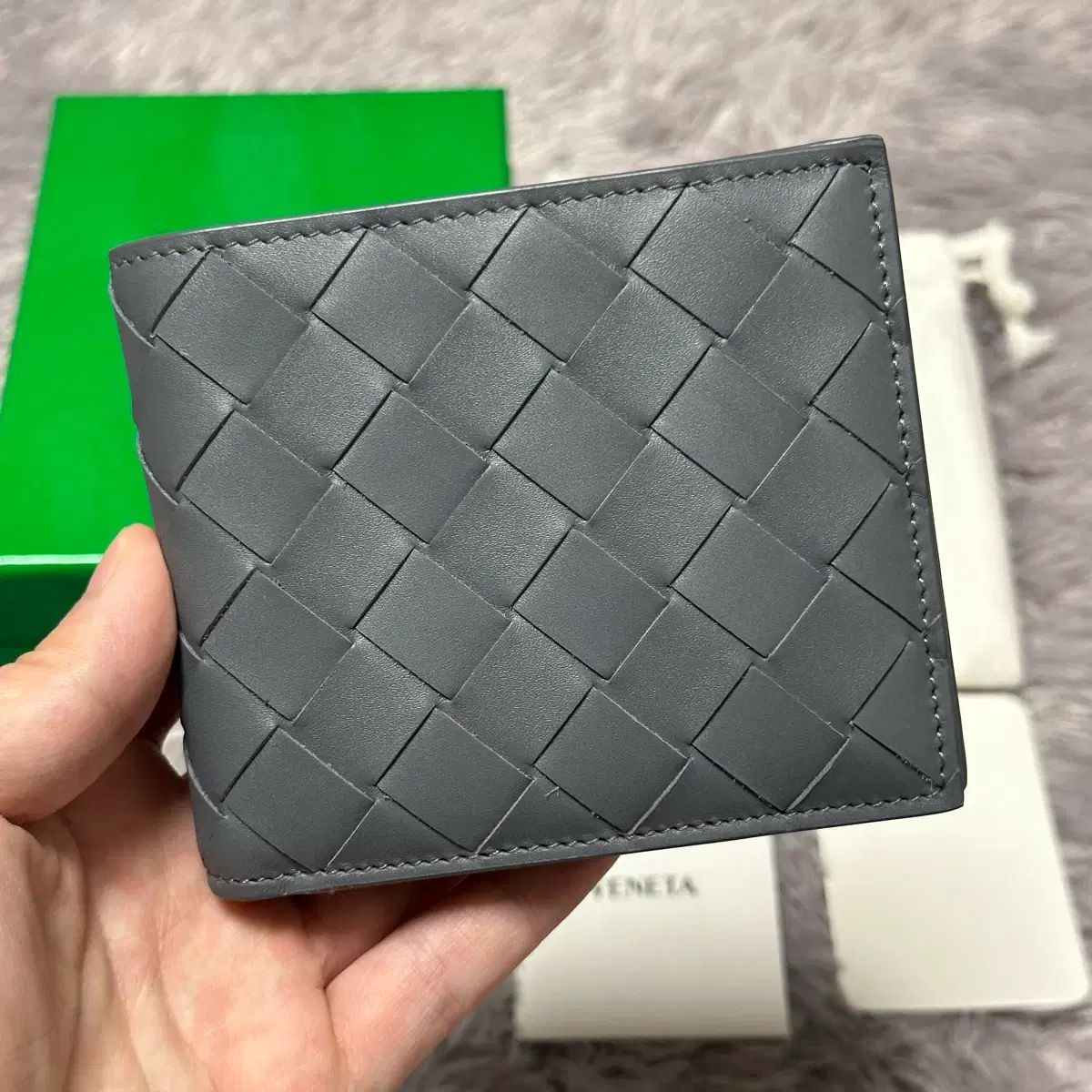 未使用/新品 BOTTEGA VENETA ボッテガ・ヴェネタ イントレチャート 二