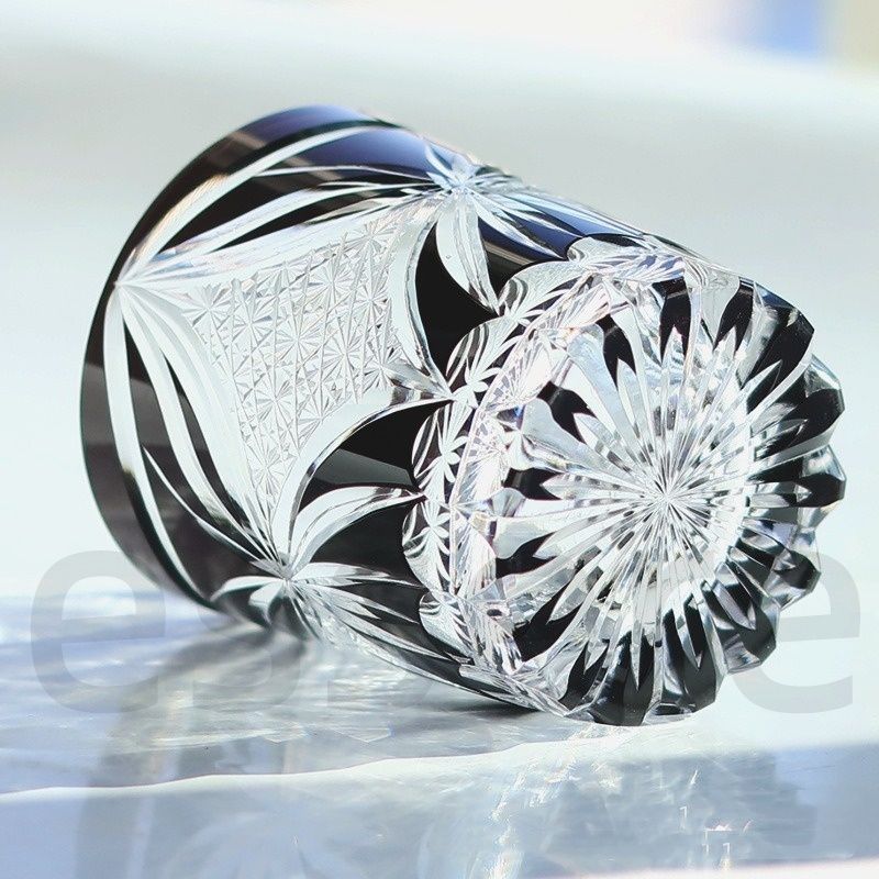 江戸切子 クリスタルウィスキーグラス 木箱入り 蝶 ブラック 260 ml 職人手彫り 無鉛ガラス 冷酒 焼酎 日本酒 洋酒対応 感 伝統工芸品 ギフト お祝い