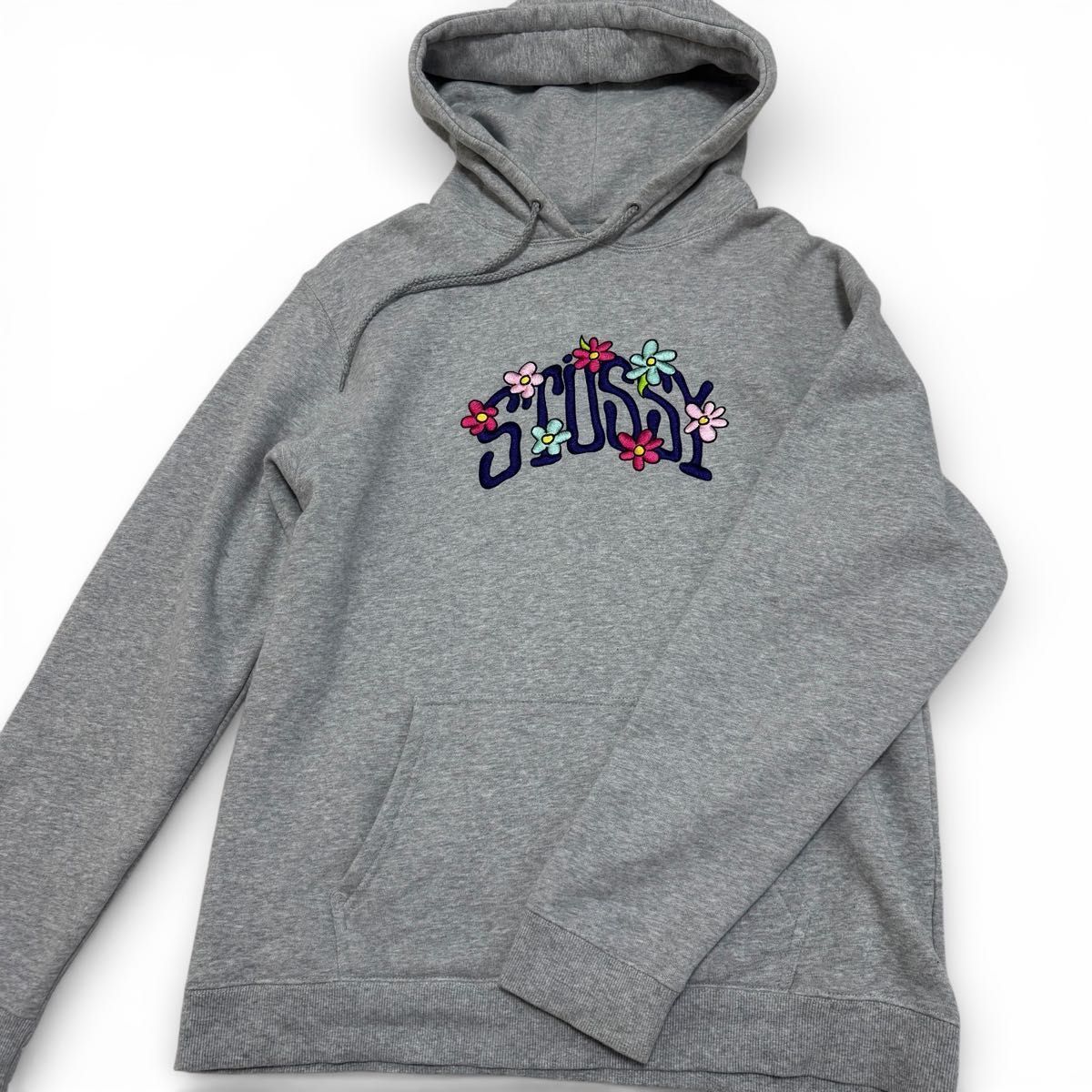 STUSSY ステューシー 花柄 刺繍ロゴ パーカー 希少 【公式通販】