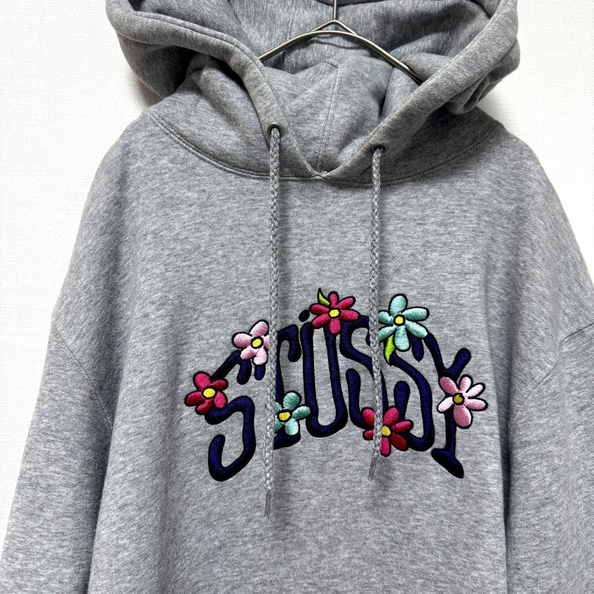 ステューシー stussy パーカー花柄 グレー 限定 M 希少STUSSY 