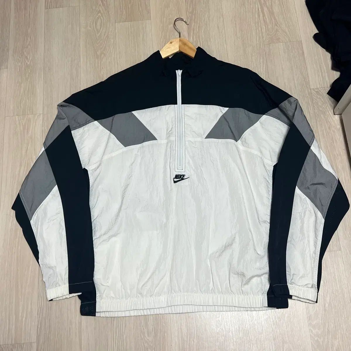 【希少品】NIKE ナイキ アノラック ウーブンジャケット 新品】ナイキ ウーブンアノラック ハーフジップ ナイロンジャケット 黒