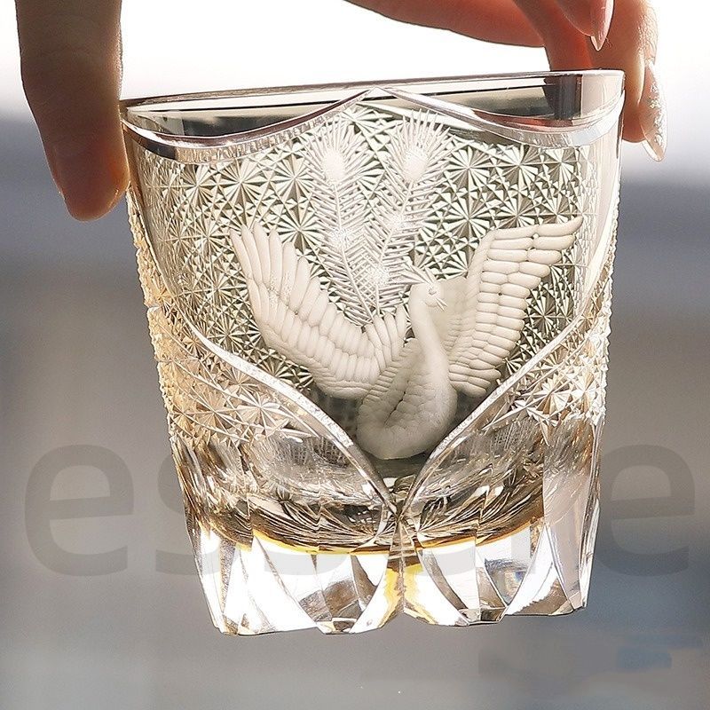 江戸切子 クリスタルウィスキーグラス 木箱入り 鳳凰 グレー 職人手彫り 無鉛ガラス 冷酒 焼酎 日本酒 洋酒対応 感 伝統工芸品 ギフト お祝い