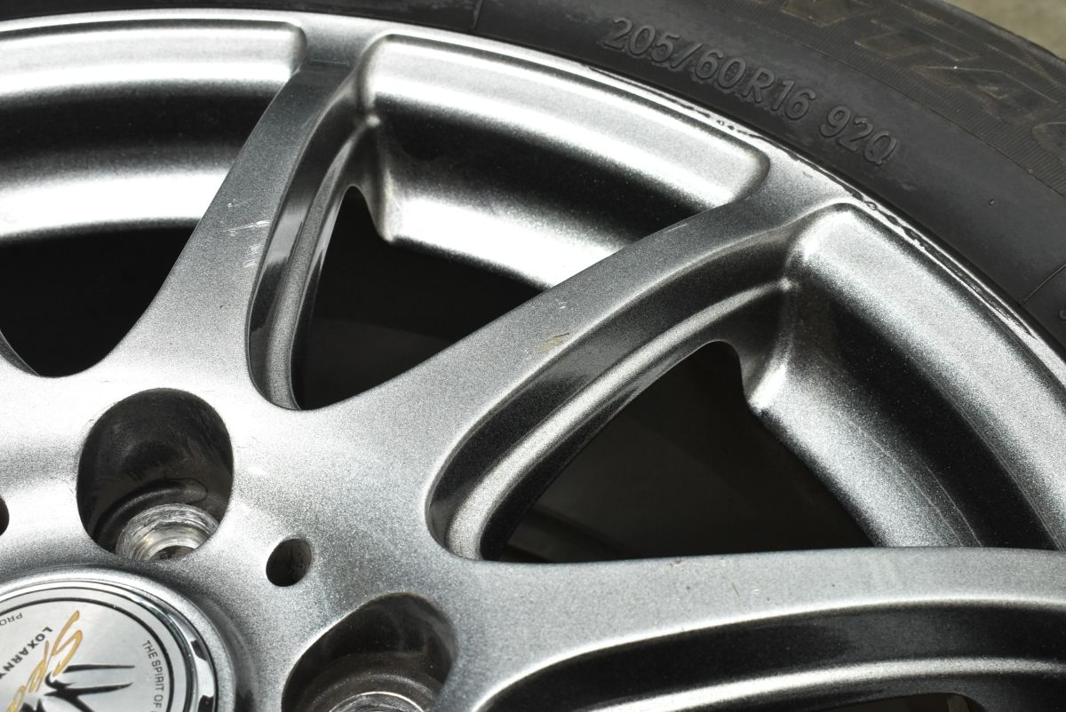 ロクサーニスポーツ 16