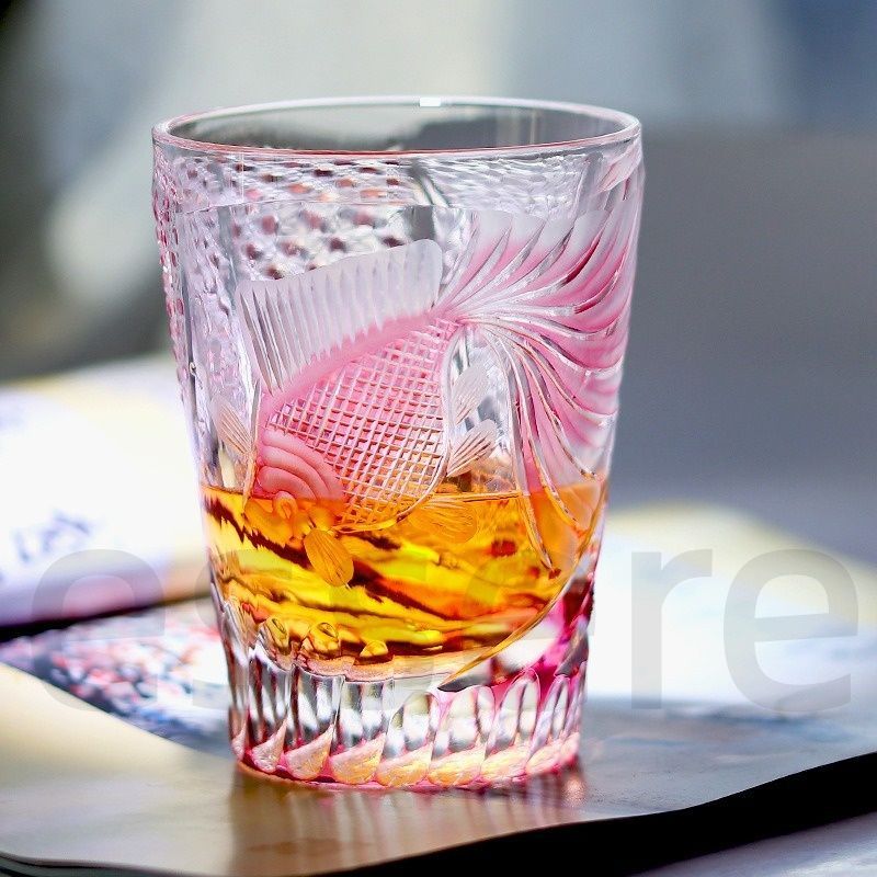 江戸切子 クリスタルウィスキーグラス 木箱入り トールグラス 金魚 職人手彫り 無鉛ガラス 冷酒 焼酎 日本酒 洋酒対応 感 伝統工芸品 ギフト お祝い