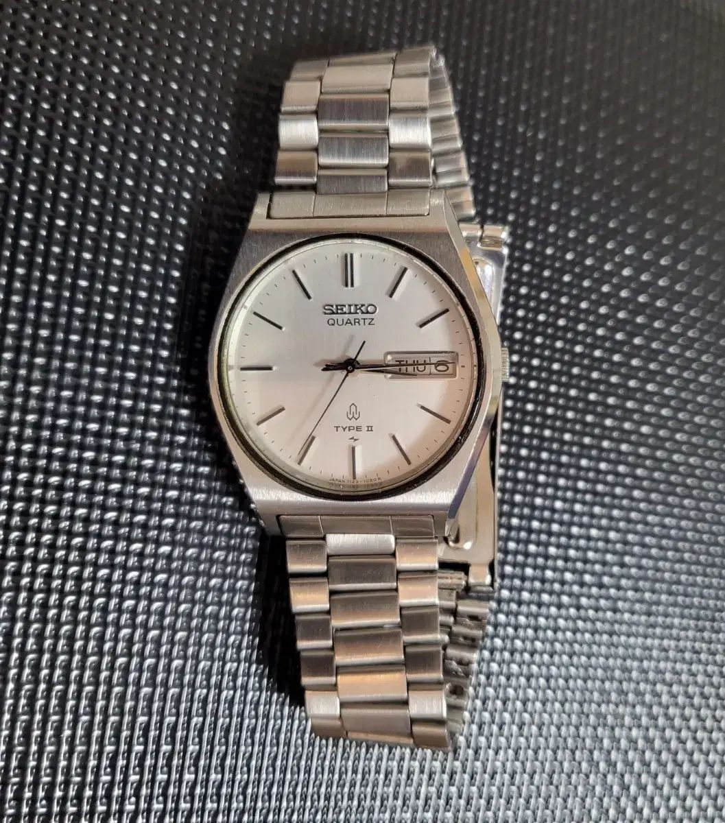 セイコー 7123 7080 QZ シルバー ムーン版 メンズ リストウォッチ