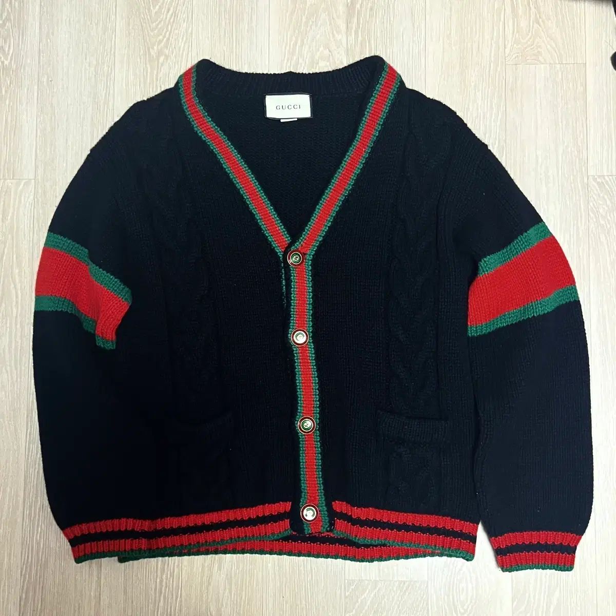 グッチ オーバーサイズ ケーブル ニット カーディガン M - メルカリ