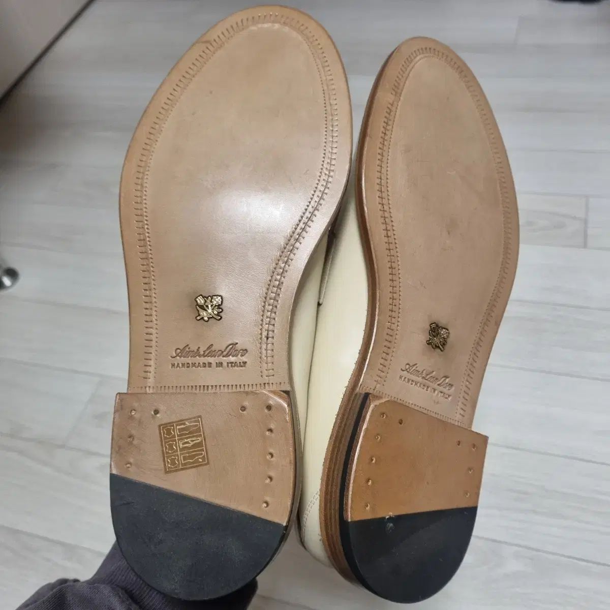 AIME LEON DORE エメレオンドレ ラフィア ローファー クリーム US 9