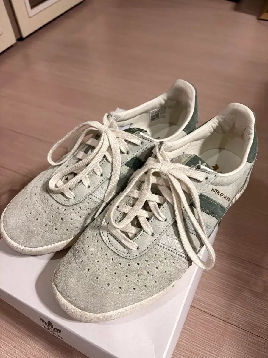 アディダス KITH インドア SUPER 255