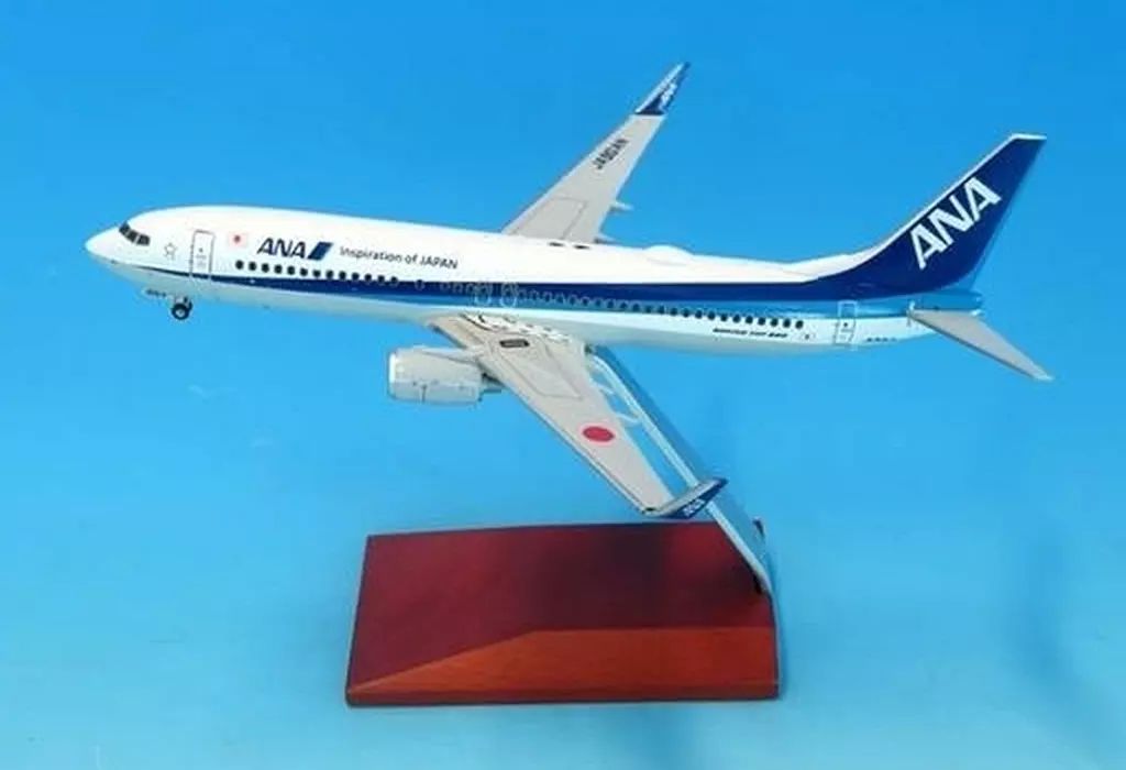 ミニカー 1|200 BOEING 737-800 JA 90 AN ダイキャスト完成品 WiFiレドーム VHF ギアつき 木製台座 プレート付 NH 20256