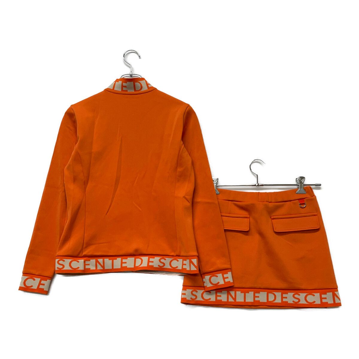 レディース デサントゴルフ DESCENTE GOLF セットアップ S M オレンジ 訳あり上下サイズ違い ジャケット×スカート